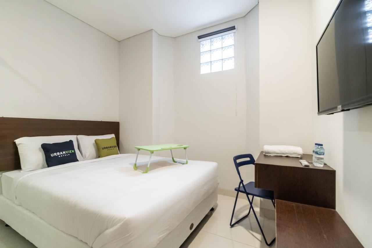 Urbanview Hotel Casa Kota Mangga Besar Джакарта Екстер'єр фото