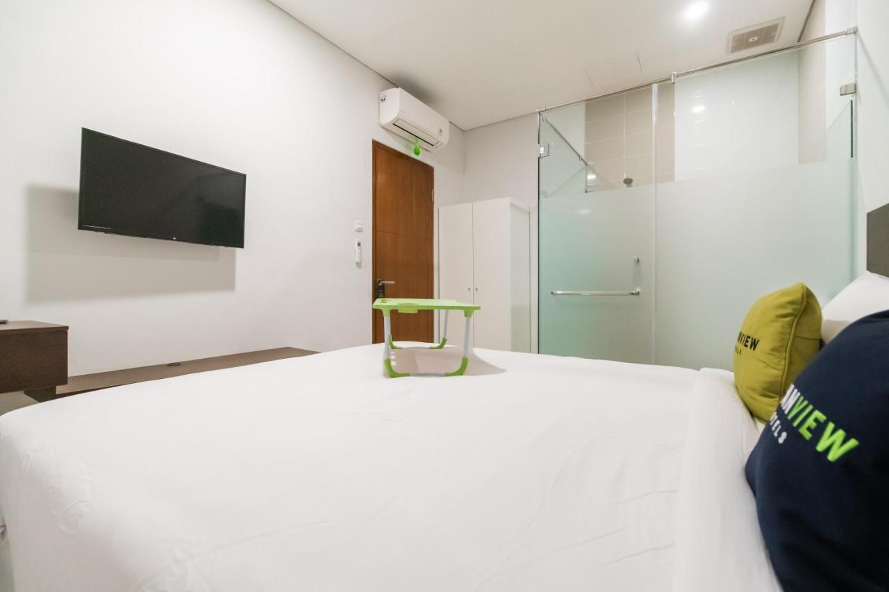 Urbanview Hotel Casa Kota Mangga Besar Джакарта Екстер'єр фото