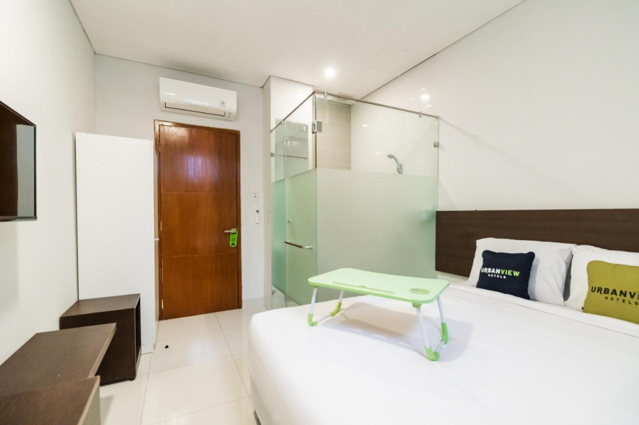 Urbanview Hotel Casa Kota Mangga Besar Джакарта Екстер'єр фото