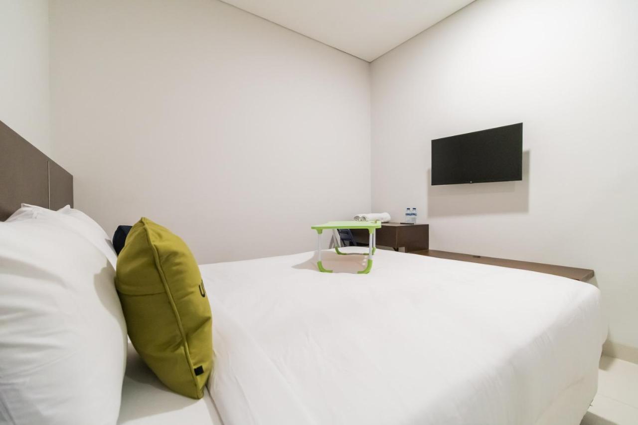 Urbanview Hotel Casa Kota Mangga Besar Джакарта Екстер'єр фото
