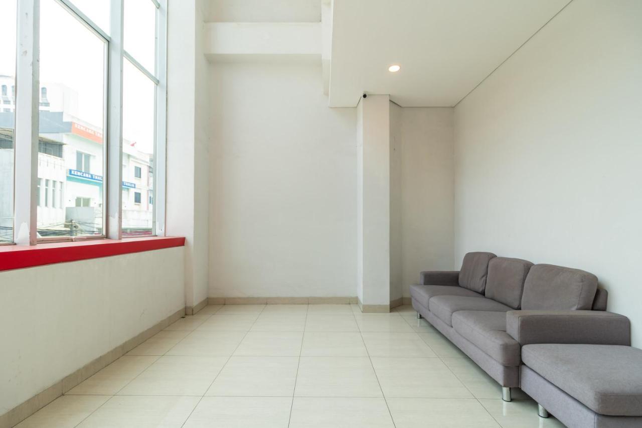 Urbanview Hotel Casa Kota Mangga Besar Джакарта Екстер'єр фото