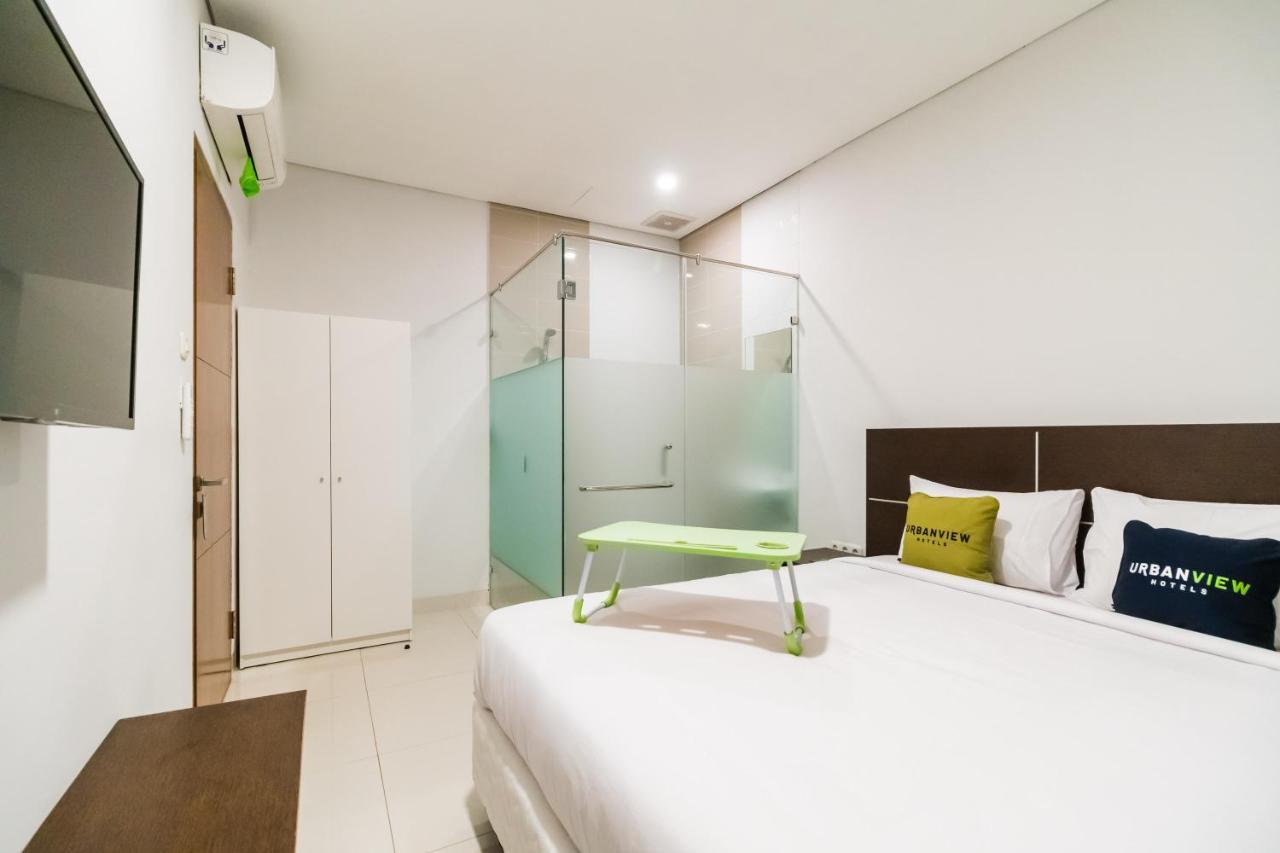 Urbanview Hotel Casa Kota Mangga Besar Джакарта Екстер'єр фото